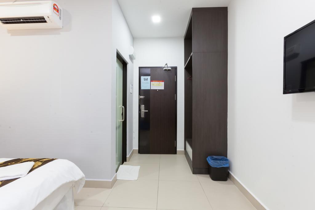 שאה אלאם D'Metro Hotel מראה חיצוני תמונה