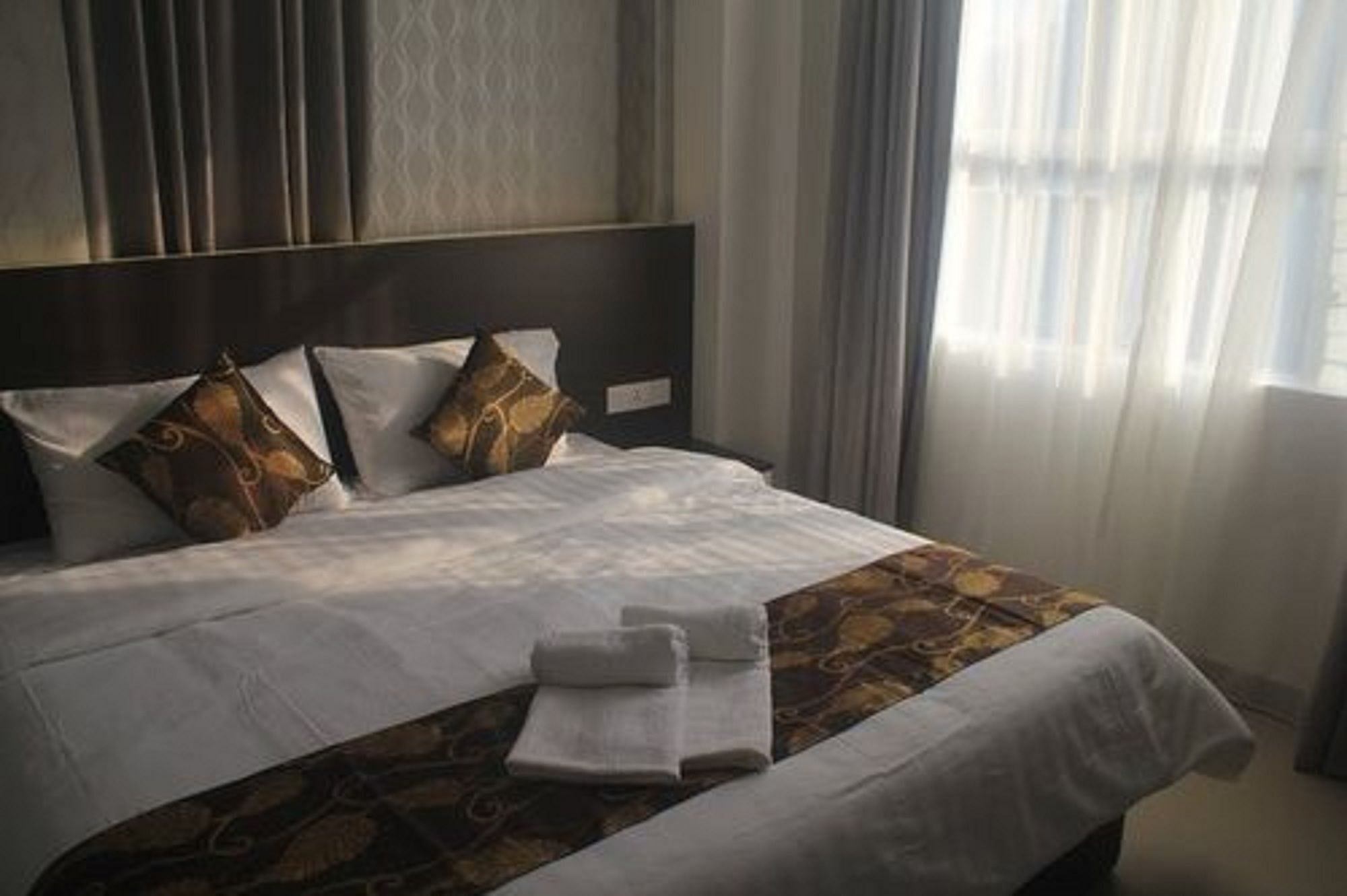 שאה אלאם D'Metro Hotel מראה חיצוני תמונה