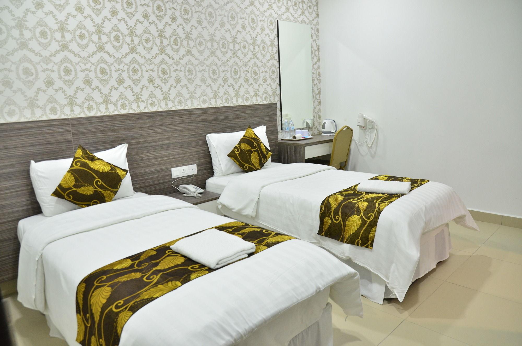 שאה אלאם D'Metro Hotel מראה חיצוני תמונה
