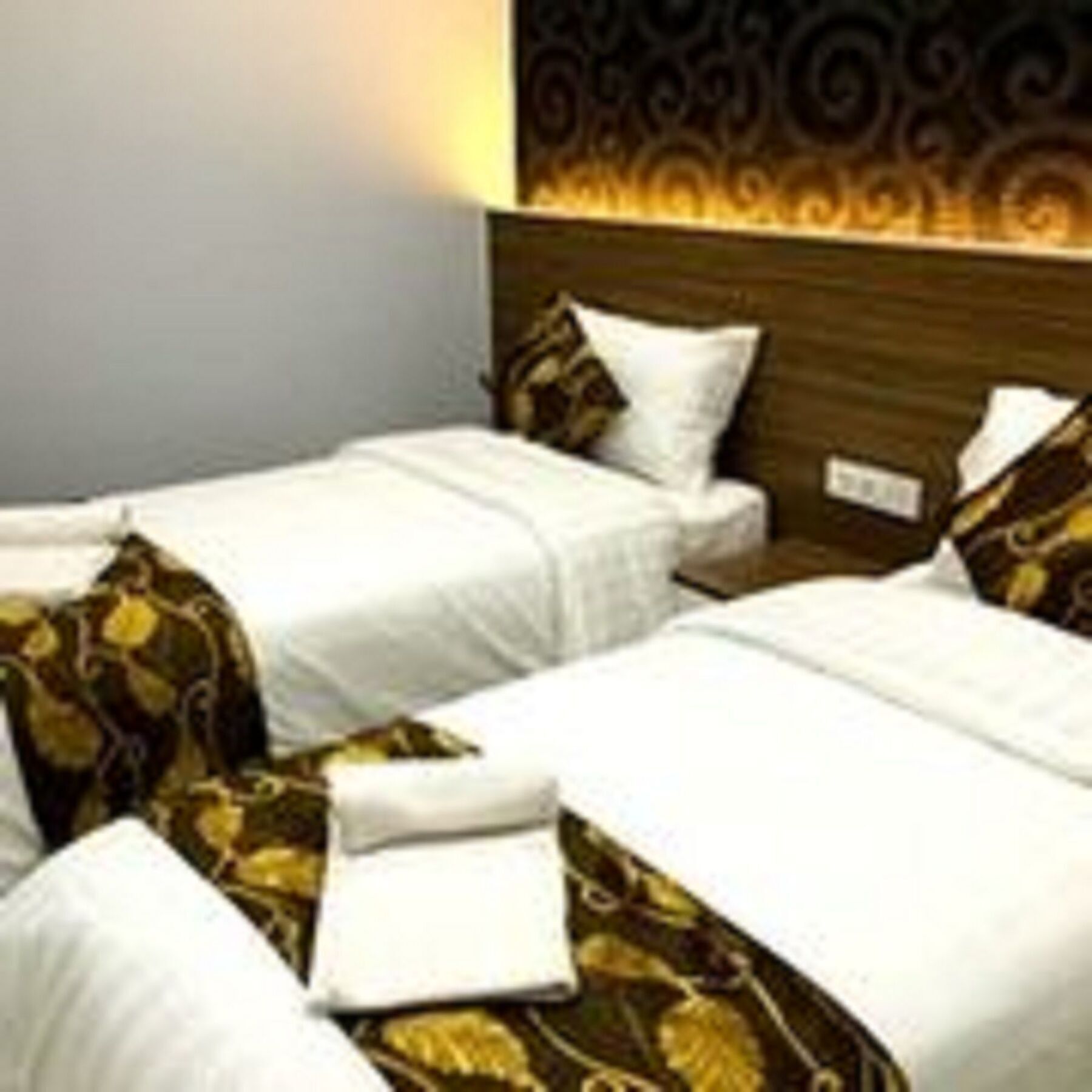 שאה אלאם D'Metro Hotel מראה חיצוני תמונה