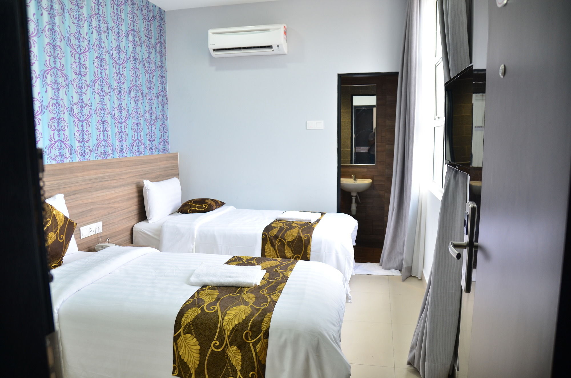 שאה אלאם D'Metro Hotel מראה חיצוני תמונה
